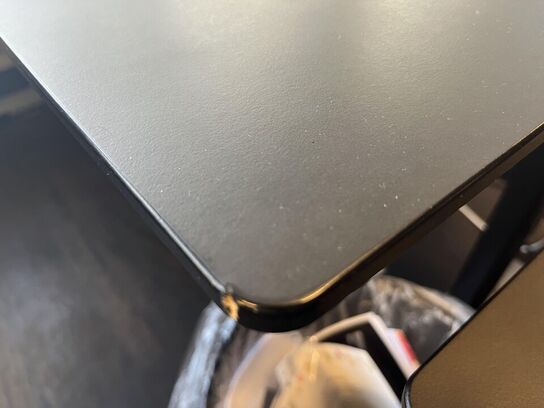 Hæve sænkebord m. Indhold 