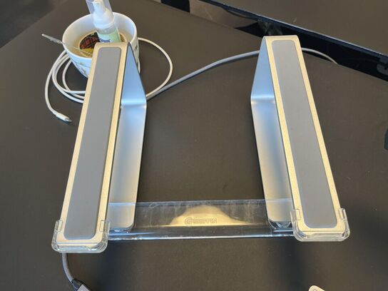 Hæve sænkebord m. Indhold 