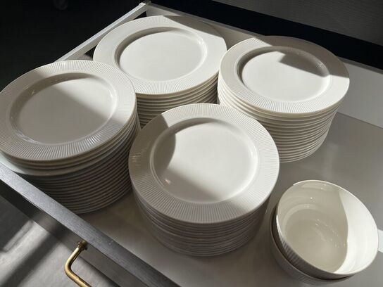 Køkken disk m. Indhold