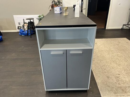 Rum opdeler med låger m. Indhold