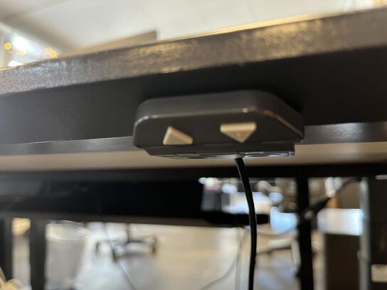 Hæve sænkebord m. Indhold 