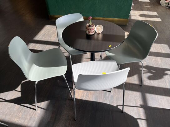 Cafebord m. 4.Stk. HAY Stole