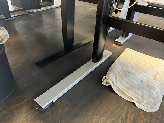 Hæve sænkebord u. Indhold 