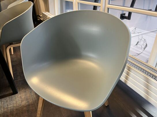 Møde bord m. 9.Stk. HAY Skål Stole