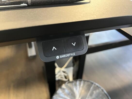 Hæve sænkebord m. Indhold 