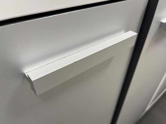 Rum opdeler med låger m. Indhold