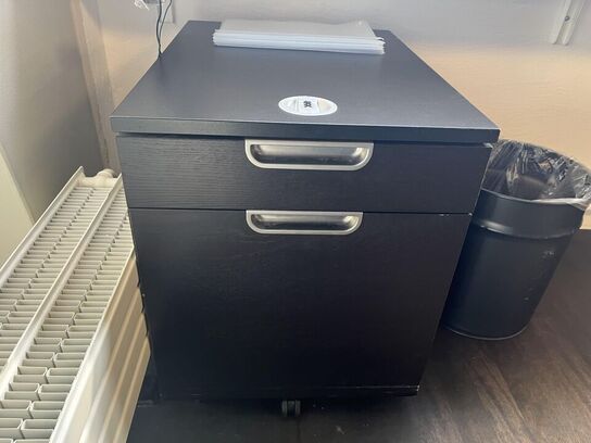 Hæve sænkebord m. Indhold 