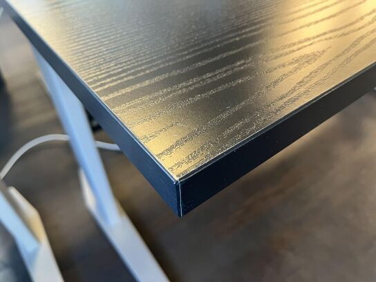 Hæve sænkebord m. Indhold 