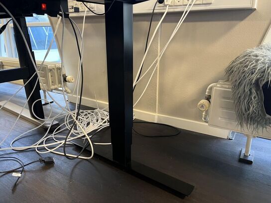 Hæve sænkebord u. Indhold 