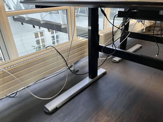 Hæve sænkebord u. Indhold 