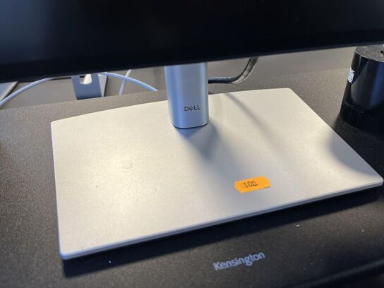 1. Stk. Skærm og diverse kontor udstyr