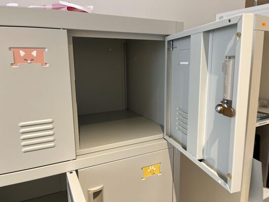 Garderobeskabe med låger