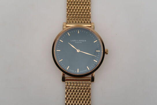 Dameur LARS LARSEN 37 mm.(403P)