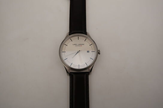 Herreur LARS LARSEN 41 mm.(402P)