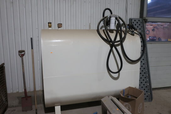 Tank med pumpesystem