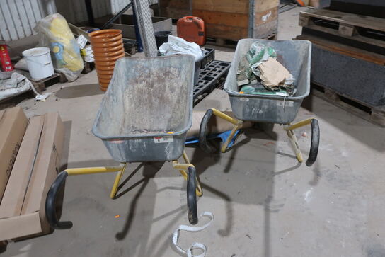 2 stk. murerbør med indhold