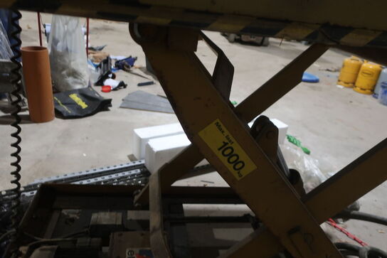 Saksløftebord med indhold