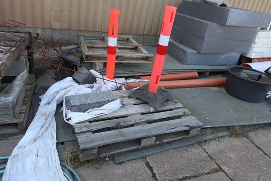 Div. Køreplader, gulvisoleringsplader, jern, lecablokke m.m.