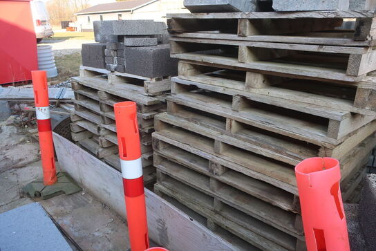 Div. Køreplader, gulvisoleringsplader, jern, lecablokke m.m.