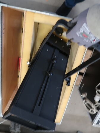 3 stk. PLYFA kasse med 6 stk. scenelamper