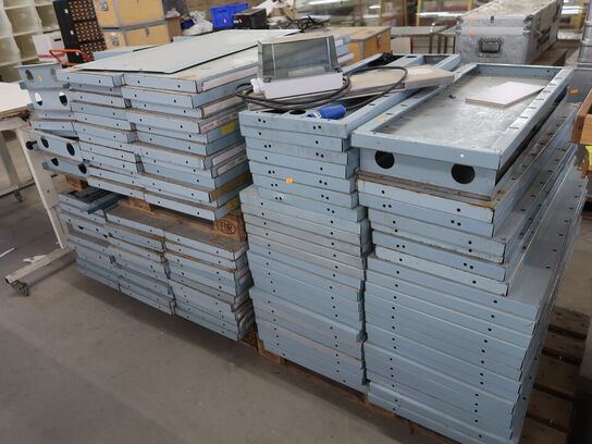 3 paller stålhylder