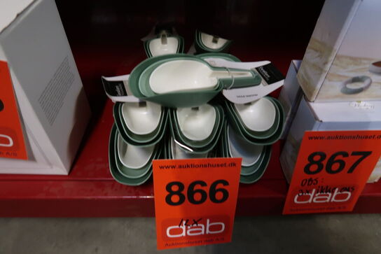 12 pk. Med 3 skeer i hver 