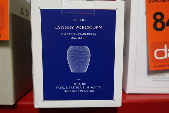 Lyngby Porcelæn Rhombe Color vase mørk blå H16,5 cm