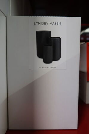 Lyngby vase mat sort H25 cm