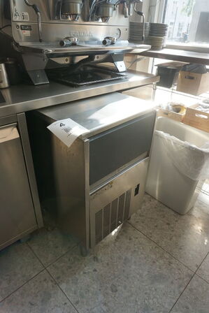 Isterningmaskine ELECTROLUX  