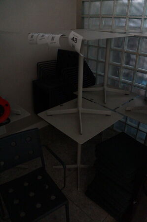 2 stk. borde & 4 stk. stole HAY