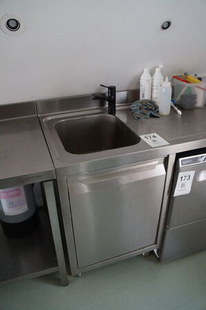 Arbejdsbord i rustfri stål  ELECTROLUX 120x80x89,5 cm 