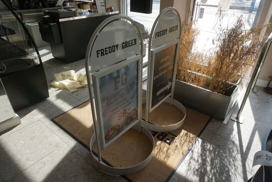 2 stk. displayskilte  