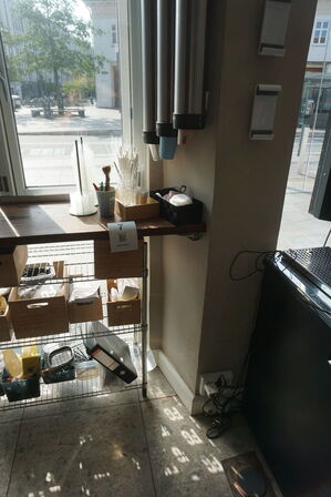 Arbejdsbord med indhold  