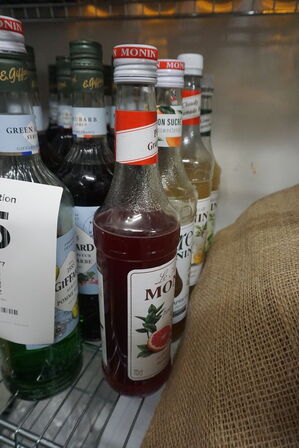 Ca 20. flasker sirup GIFFARD  