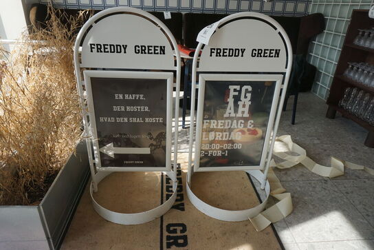 2 stk. displayskilte  