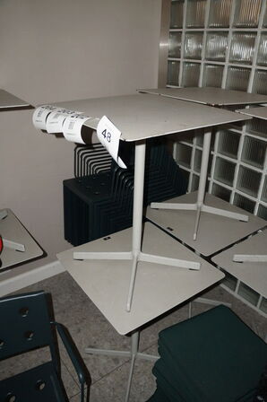 2 stk. borde & 4 stk. stole HAY