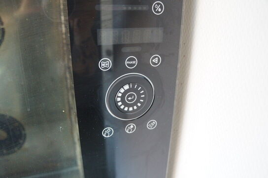 Ovn  75X75 CM  Bemærk emhætte skal muligvis også pilles af 