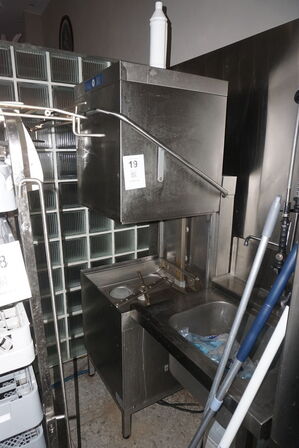 Industriopvasker HOBART AM900-10A