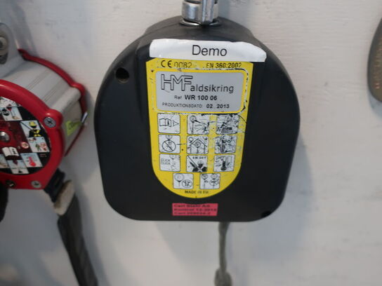 Div. sikringsgrej, faldblokke m.v. inkl. stativ