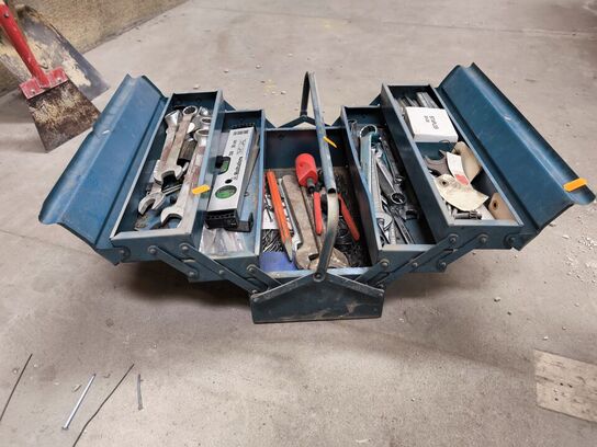 Værktøjskasse m. indhold