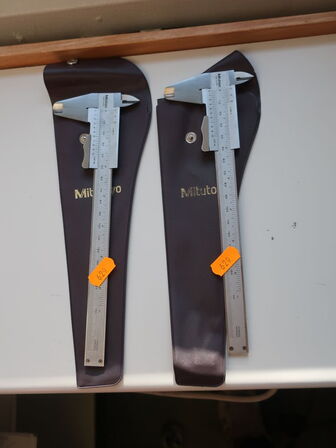 2 stk. MITUTOYO skydelære 