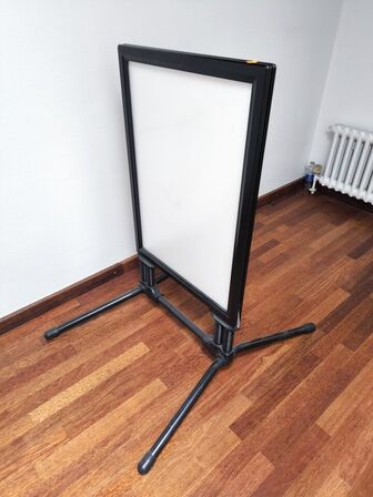 2 stk. stormsikret skilte