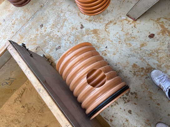 Kloakrør div. størrelse, længder m.v. (se billeder)