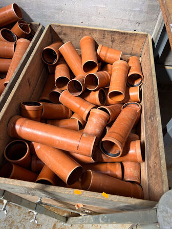 Kloakrør div. størrelse, længder m.v. (se billeder)