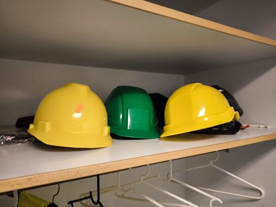 Div. sikkerhedssko, veste & hjelme