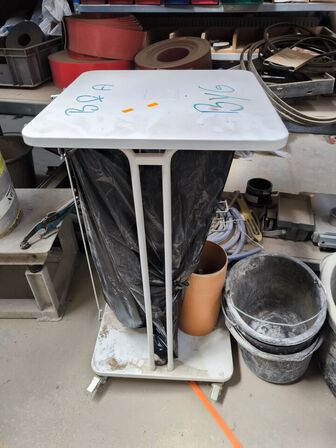 Affaldsstativ m. låg