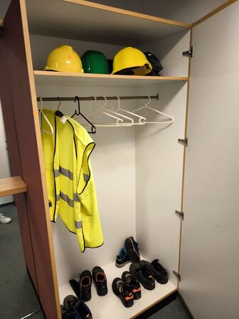 Div. sikkerhedssko, veste & hjelme