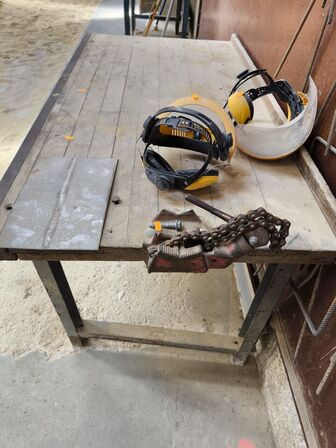 Filebænk inkl. indhold