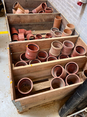 Kloakrør div. størrelse, længder m.v. (se billeder)