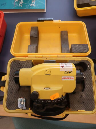 Nivelleringsapparat LEICA JOGGER 28